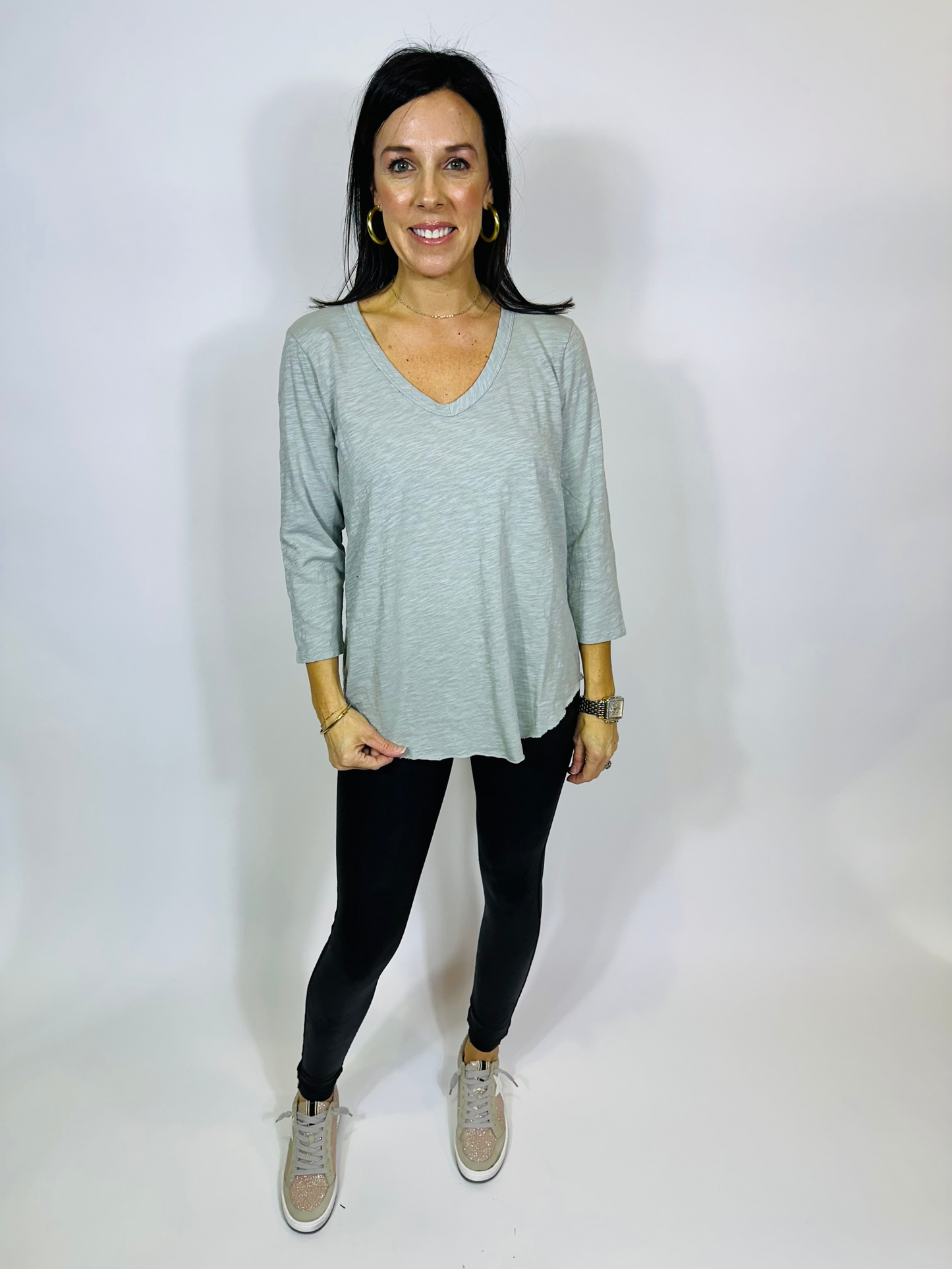 3/4 Shirred Sleeve v-Neck Tee