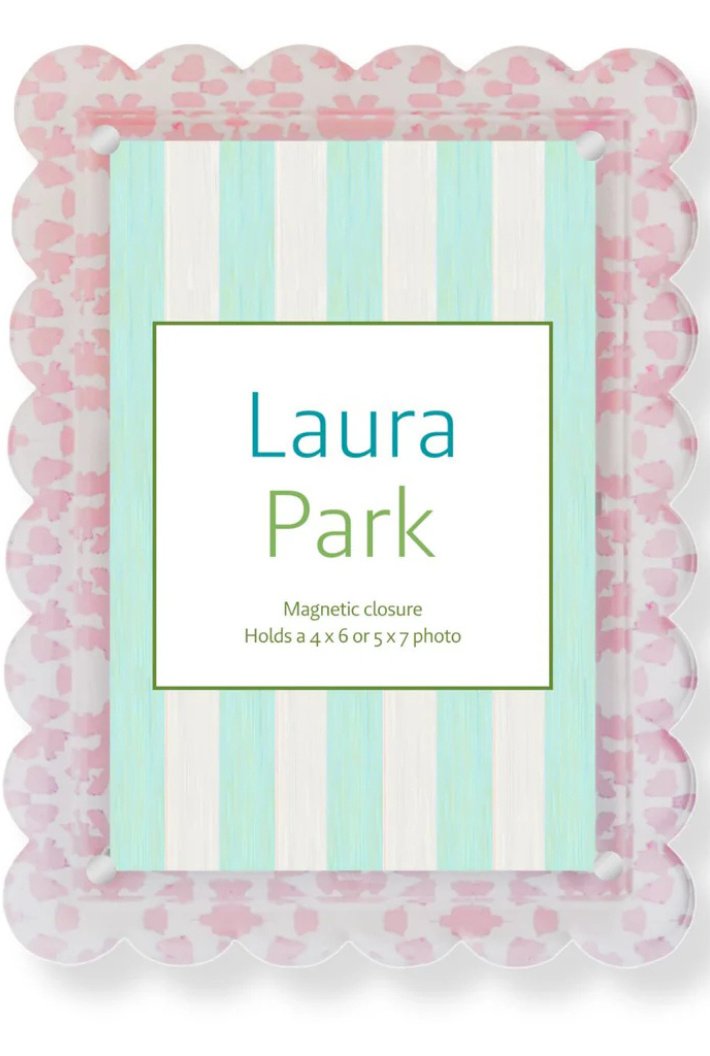 Scalloped Acrylic Picture Frame