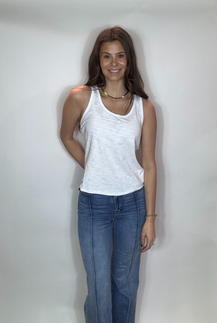 Curve Hem Slim Scoop Tank