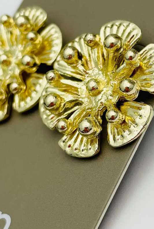 3D Floral Stud Gold