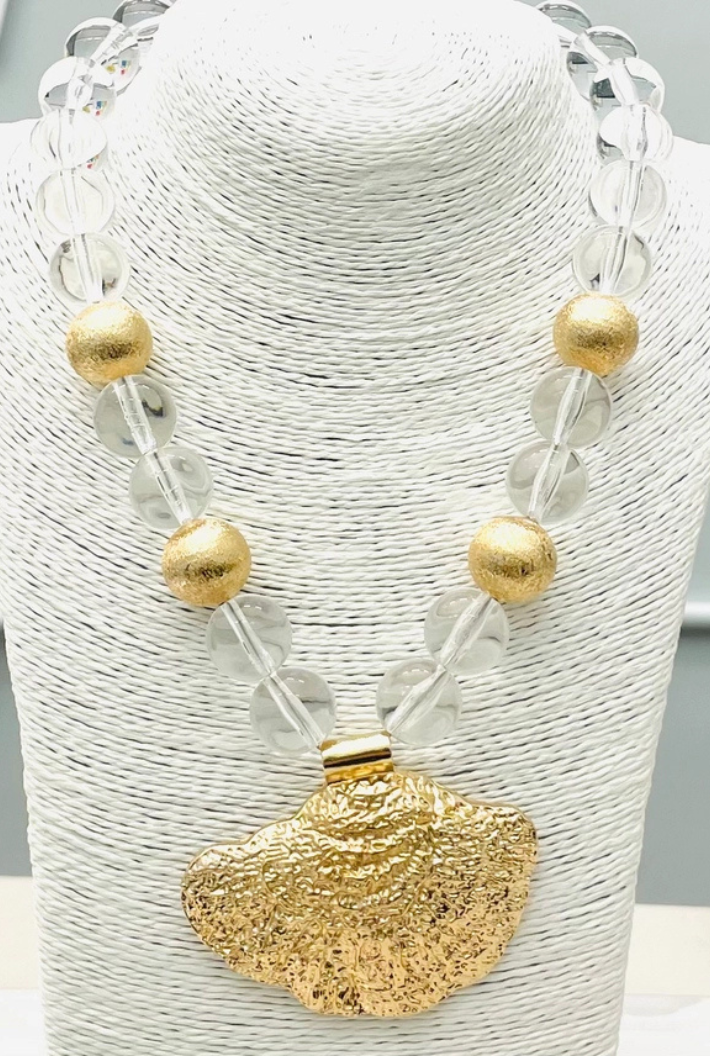 The Shell Necklace