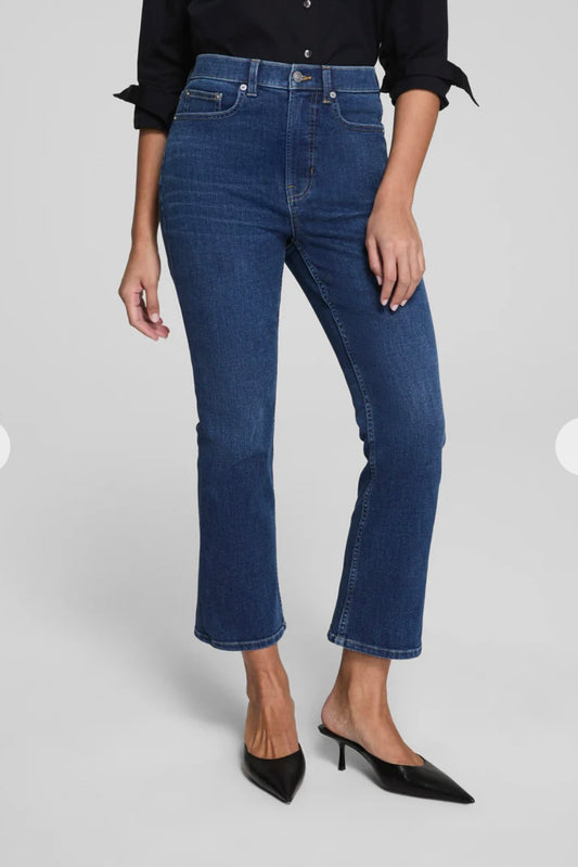 Pull On Kick Flare