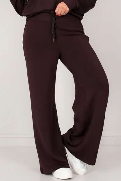 Air Essentials Wide Leg Pant