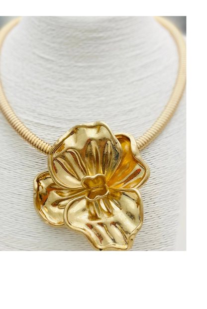 Vintage Flower Collar Necklace