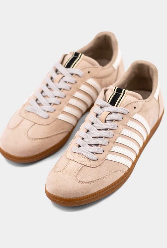 Stevie Sneakers