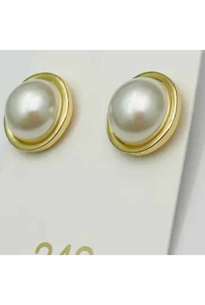 Clip-On Large Pearl Stud