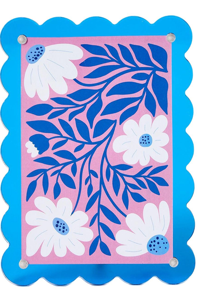 Scalloped Edge Acrylic Photo Frame