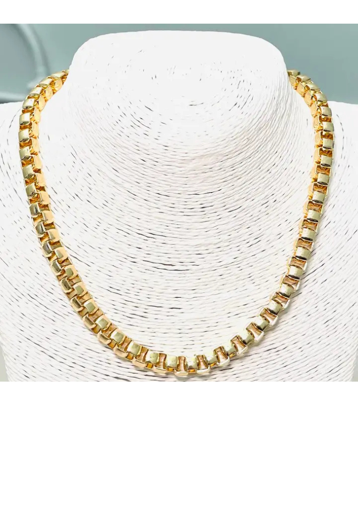 Bold Box Chain Necklace