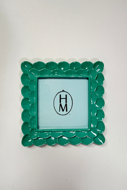 Scalloped Photo Frame