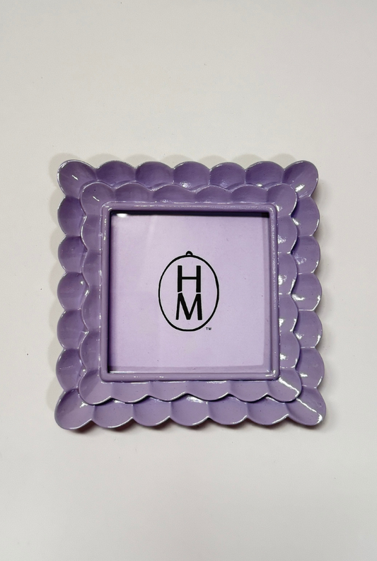 Scalloped Photo Frame
