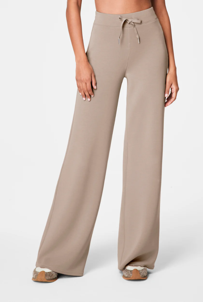Air Essentials Wide Leg Pant